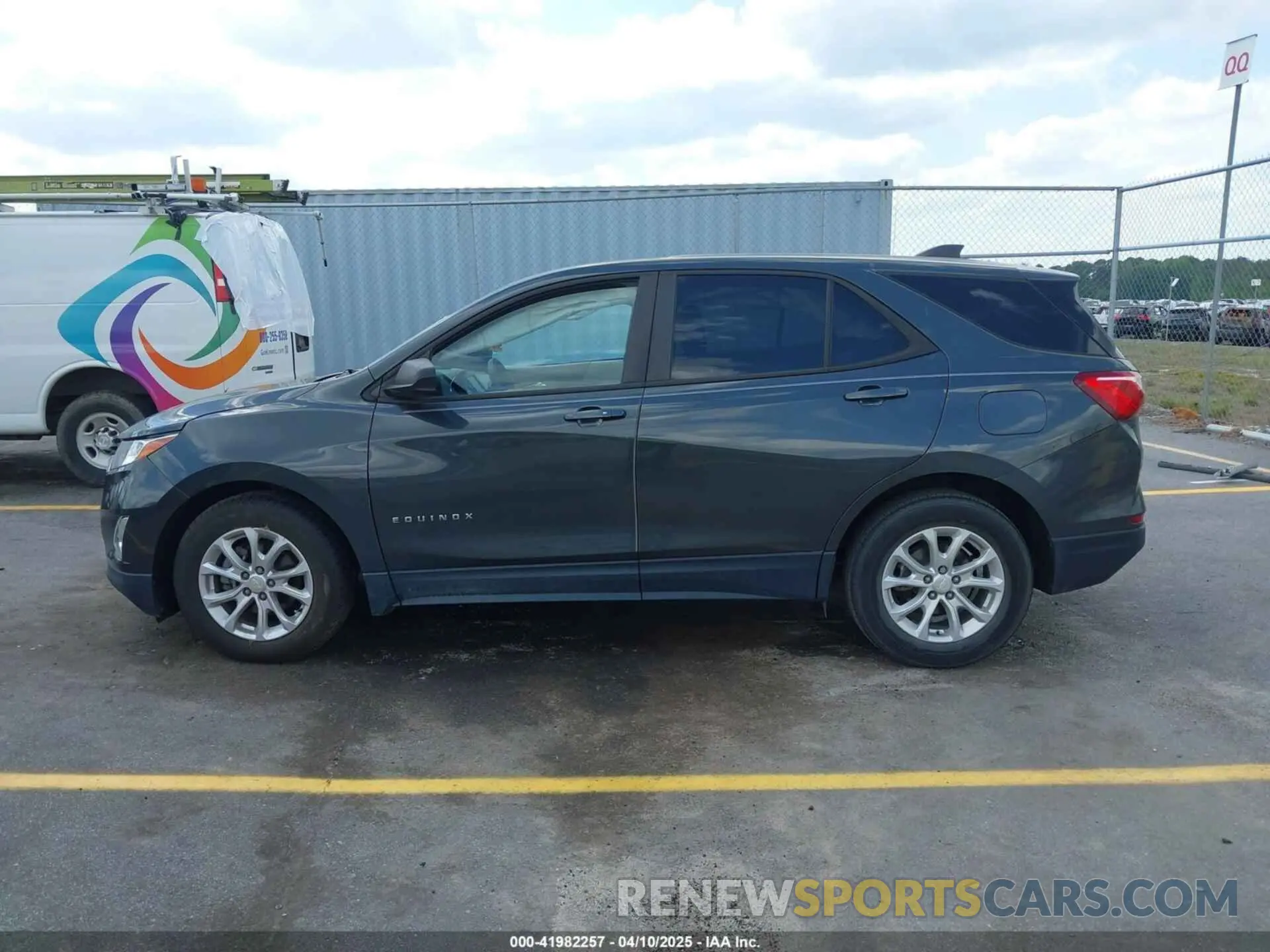 14 Photograph of a damaged car 3GNAXHEV5LS669386 CHEVROLET EQUINOX 2020