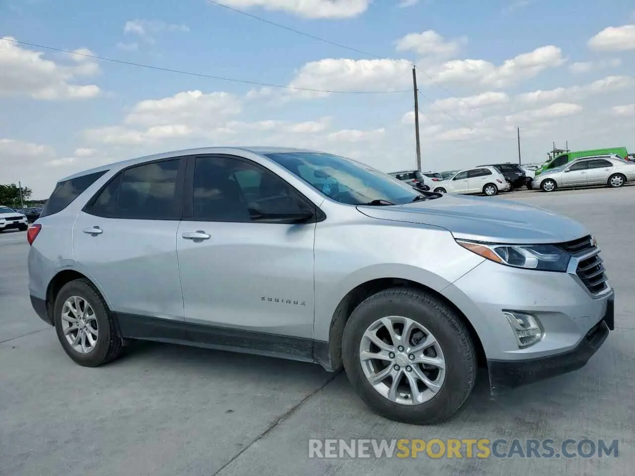 4 Photograph of a damaged car 3GNAXHEV5LS673843 CHEVROLET EQUINOX 2020