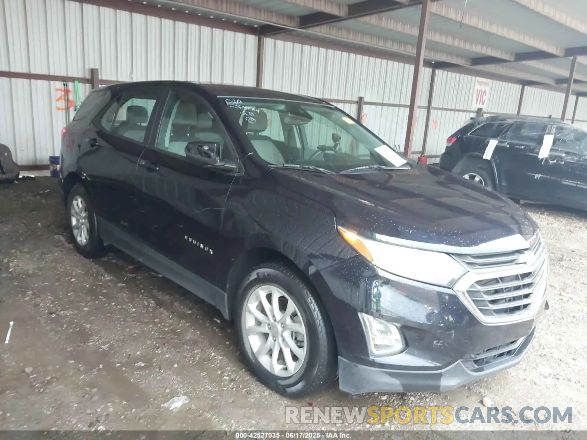 1 Photograph of a damaged car 3GNAXHEV5LS683207 CHEVROLET EQUINOX 2020