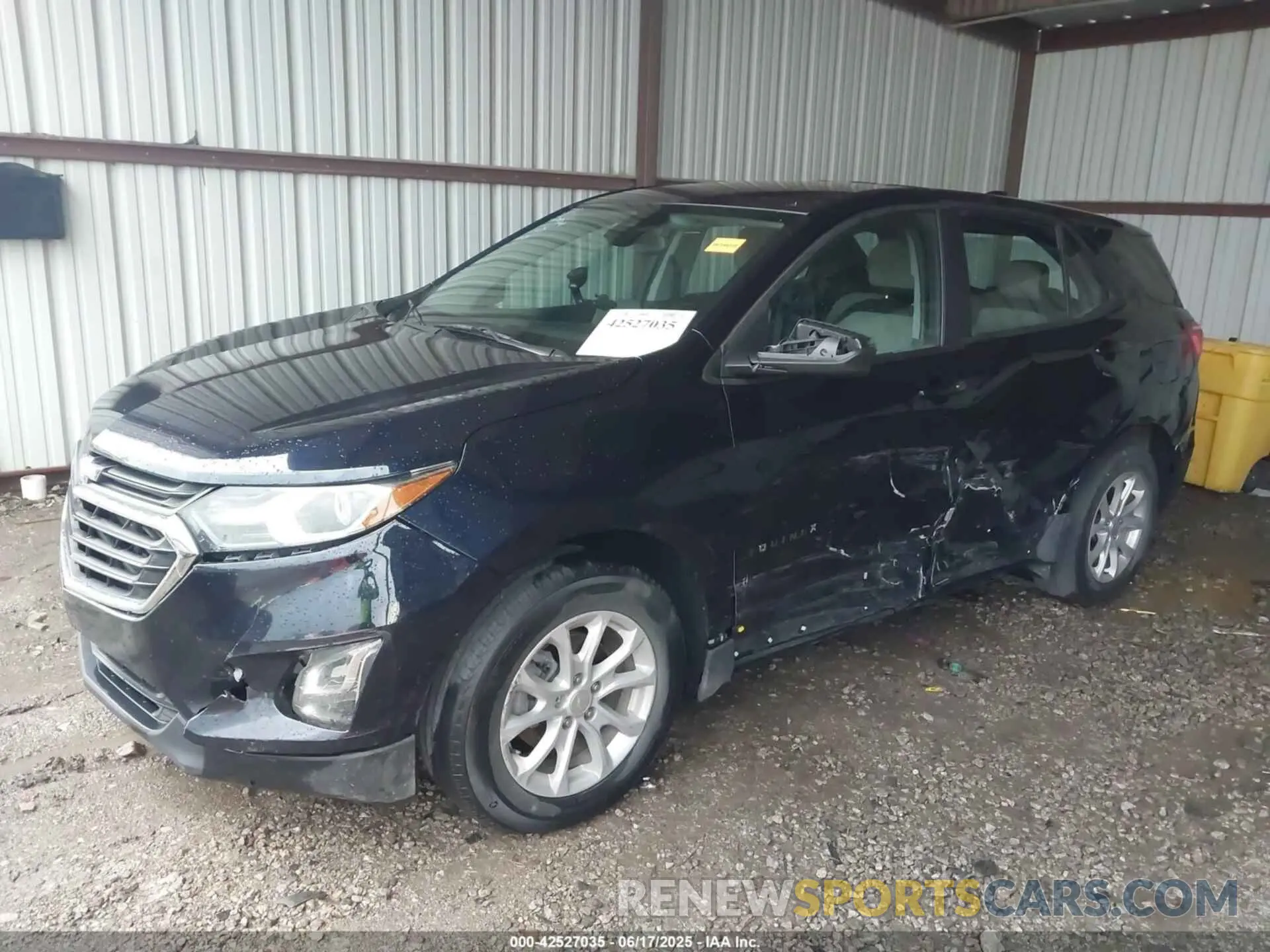 2 Photograph of a damaged car 3GNAXHEV5LS683207 CHEVROLET EQUINOX 2020