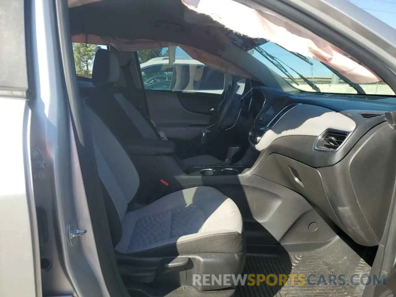 7 Photograph of a damaged car 3GNAXHEV5LS736925 CHEVROLET EQUINOX 2020