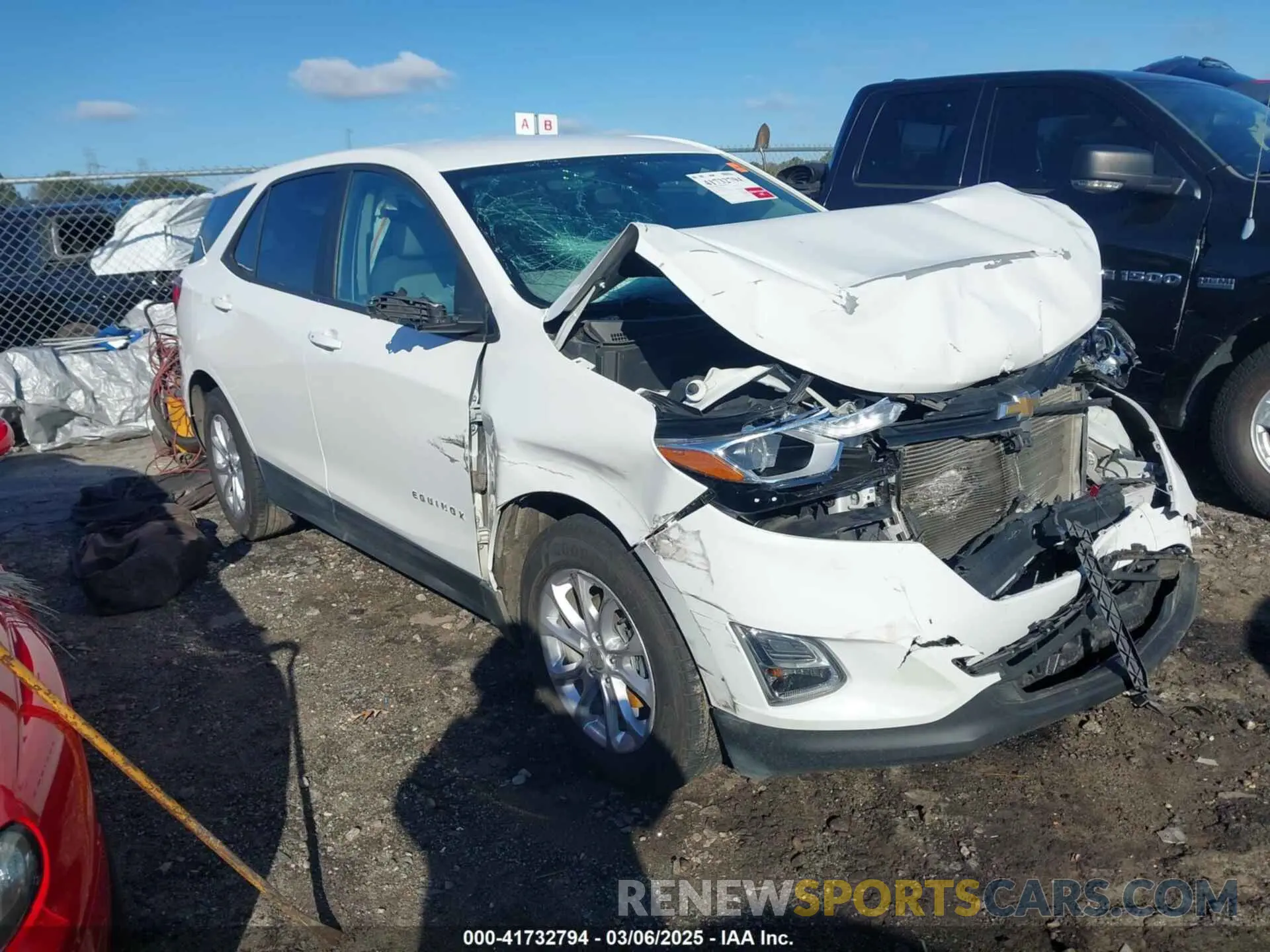 1 Photograph of a damaged car 3GNAXHEV6LS532098 CHEVROLET EQUINOX 2020