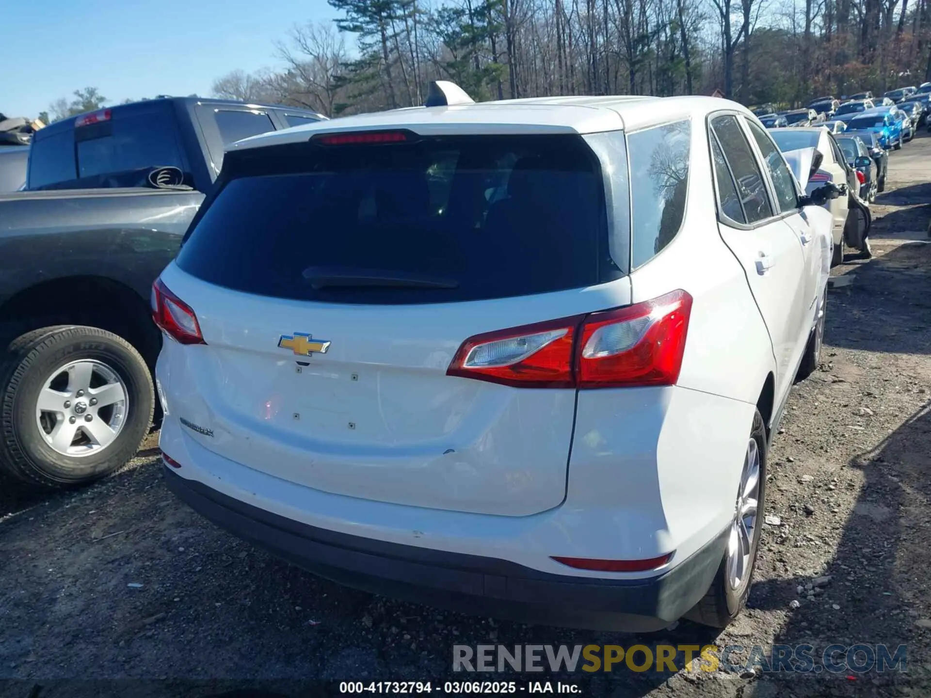16 Photograph of a damaged car 3GNAXHEV6LS532098 CHEVROLET EQUINOX 2020