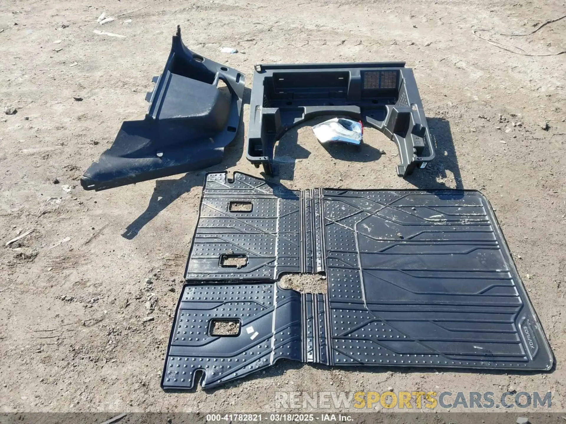 12 Photograph of a damaged car 3GNAXHEV6LS605079 CHEVROLET EQUINOX 2020