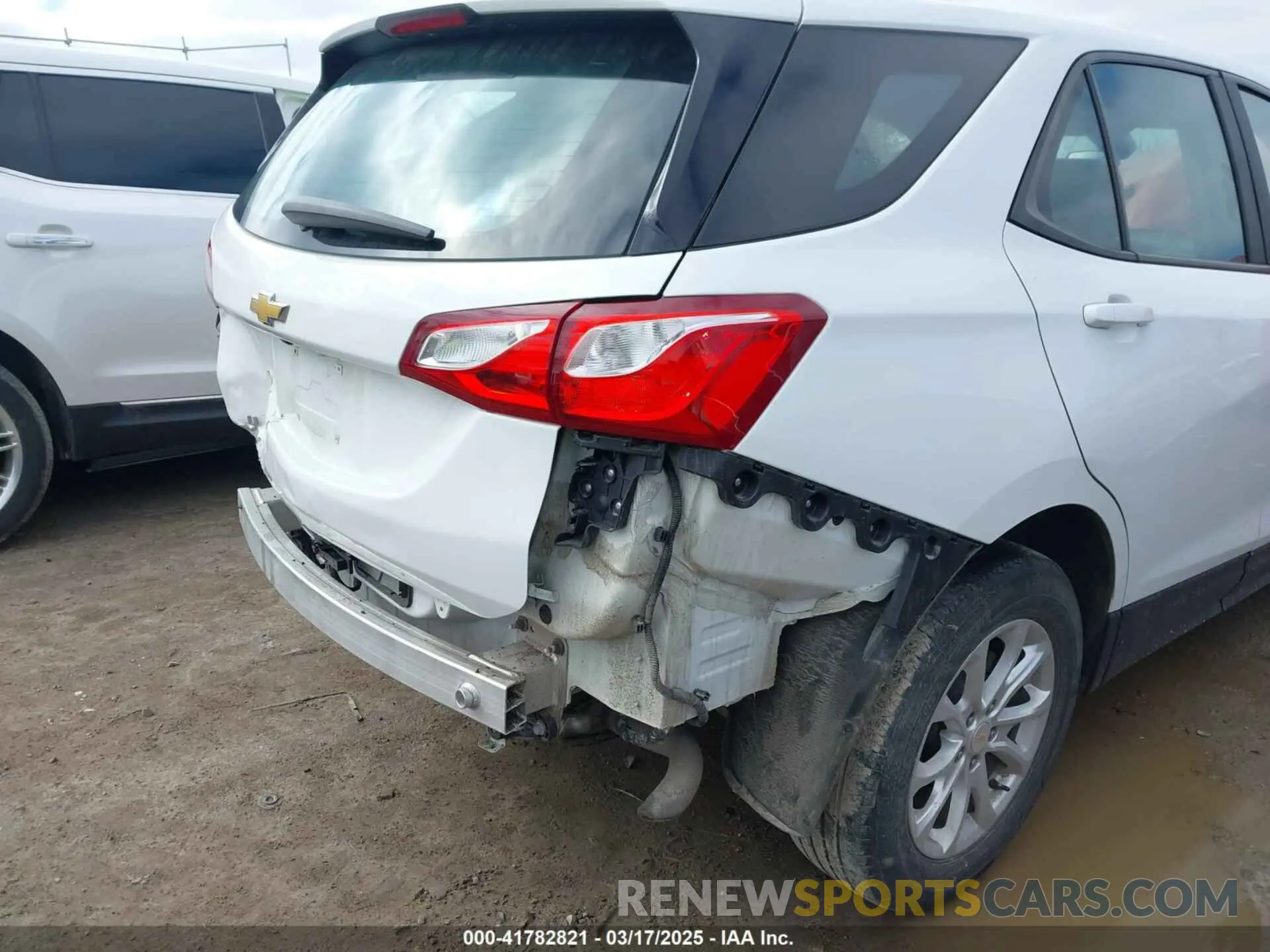 6 Photograph of a damaged car 3GNAXHEV6LS605079 CHEVROLET EQUINOX 2020