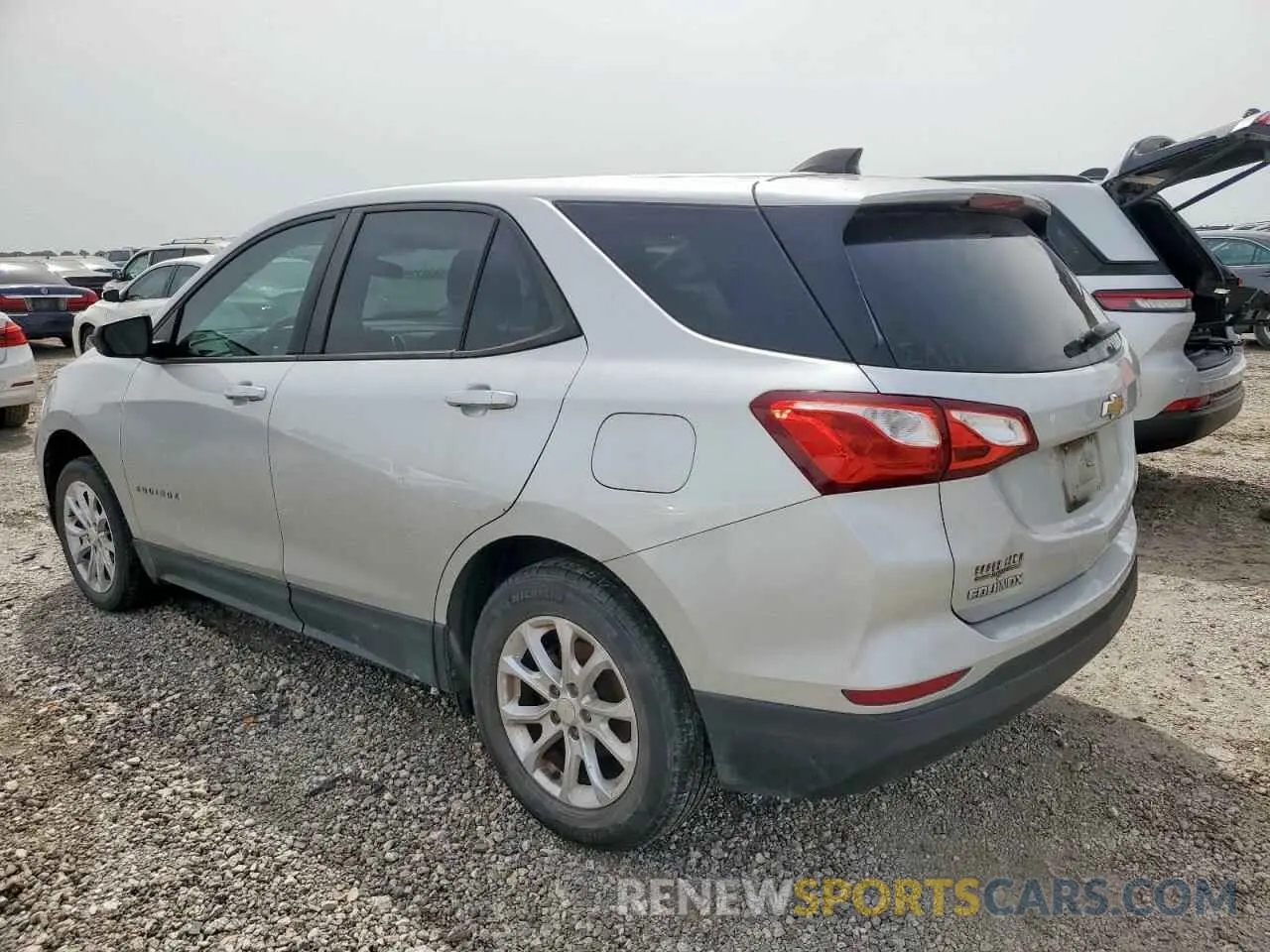 2 Photograph of a damaged car 3GNAXHEV6LS605938 CHEVROLET EQUINOX 2020