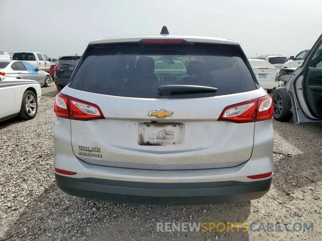6 Photograph of a damaged car 3GNAXHEV6LS605938 CHEVROLET EQUINOX 2020