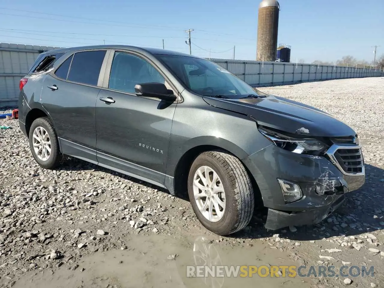 4 Photograph of a damaged car 3GNAXHEV6LS607818 CHEVROLET EQUINOX 2020