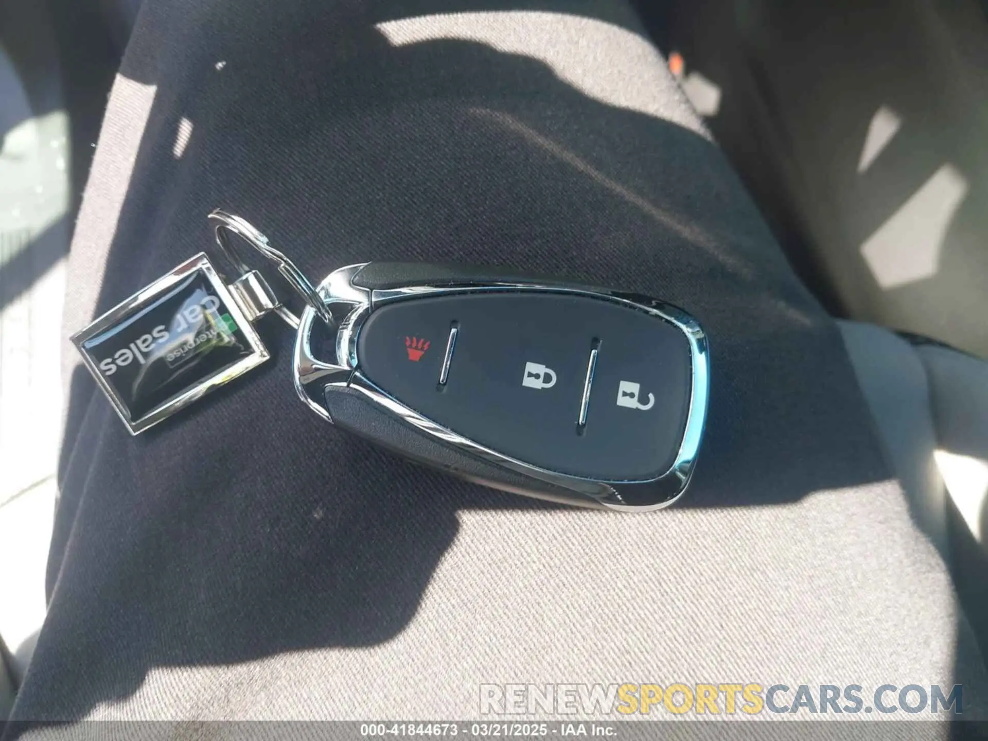 11 Photograph of a damaged car 3GNAXHEV6LS653973 CHEVROLET EQUINOX 2020