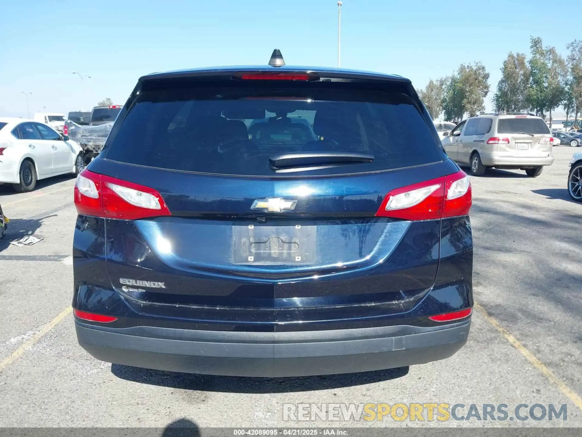16 Photograph of a damaged car 3GNAXHEV6LS693678 CHEVROLET EQUINOX 2020