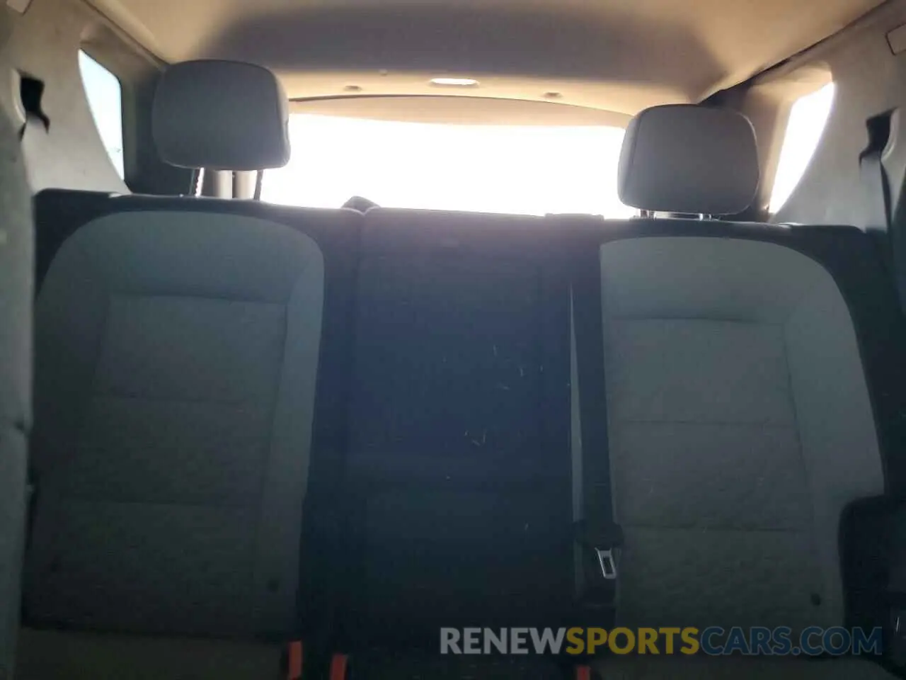 10 Photograph of a damaged car 3GNAXHEV6LS698203 CHEVROLET EQUINOX 2020