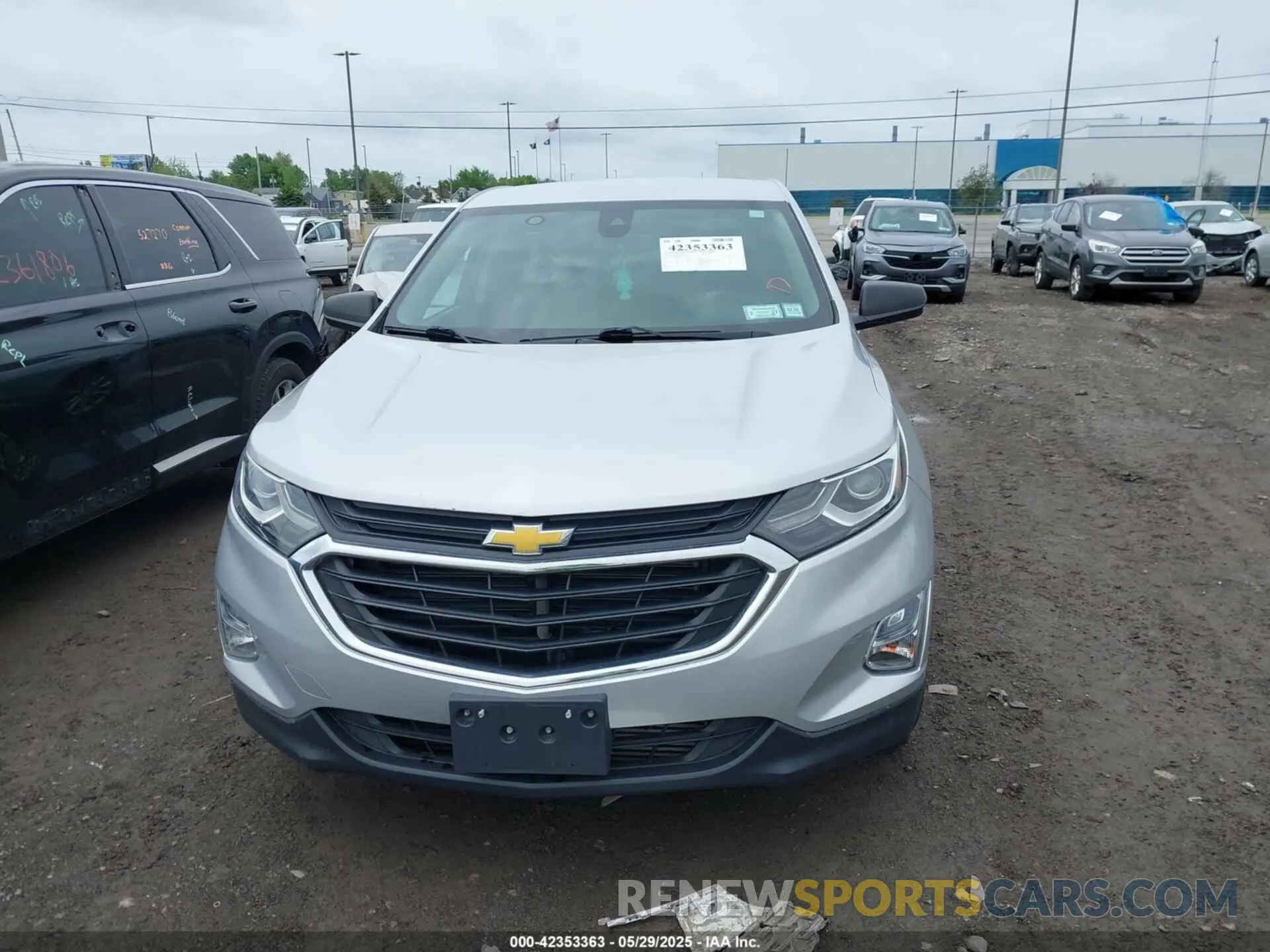 12 Photograph of a damaged car 3GNAXHEV7LS503600 CHEVROLET EQUINOX 2020