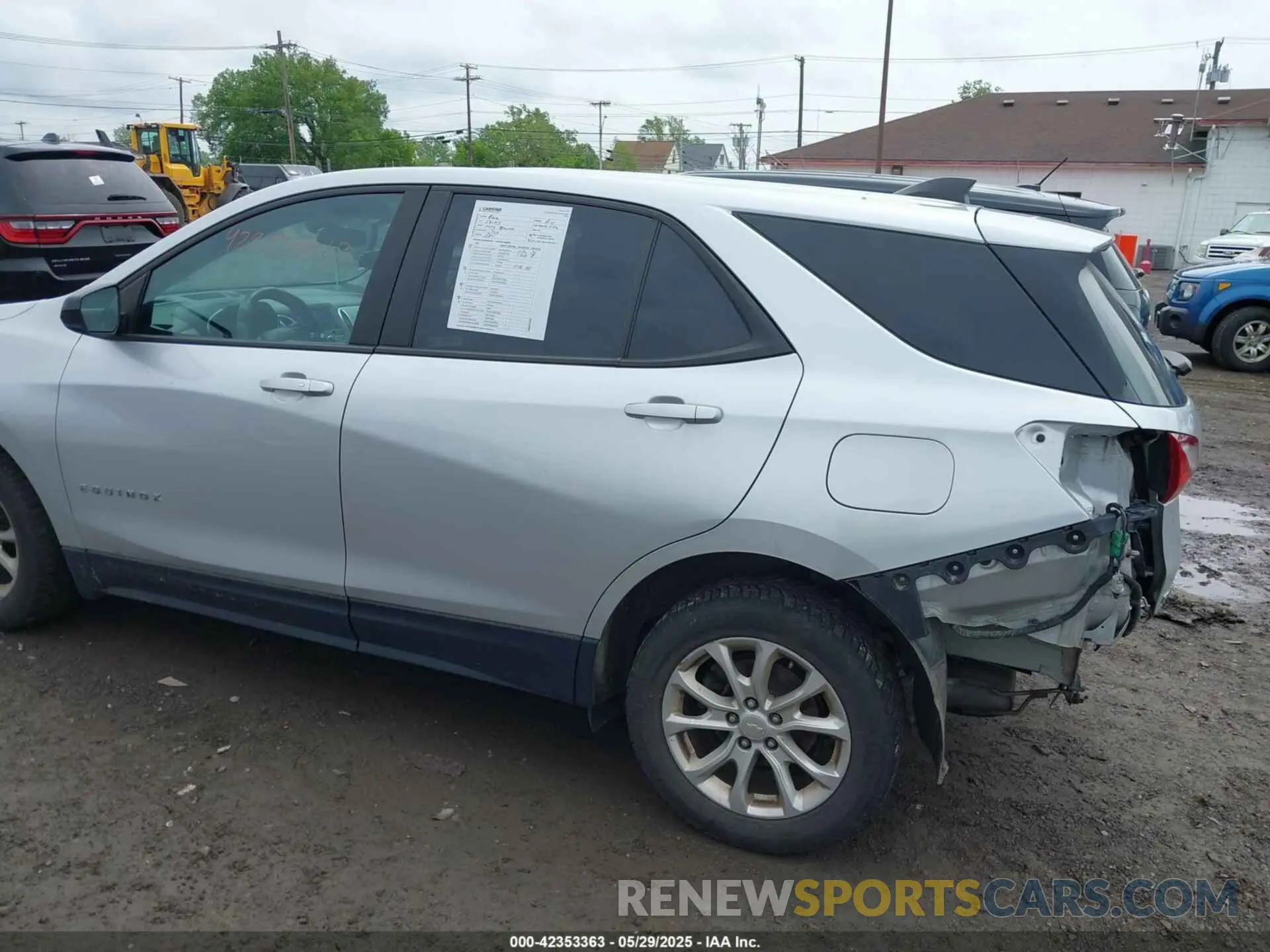 3 Photograph of a damaged car 3GNAXHEV7LS503600 CHEVROLET EQUINOX 2020