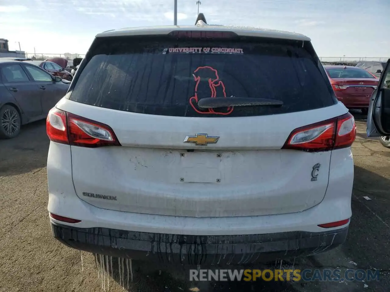 6 Photograph of a damaged car 3GNAXHEV7LS504438 CHEVROLET EQUINOX 2020