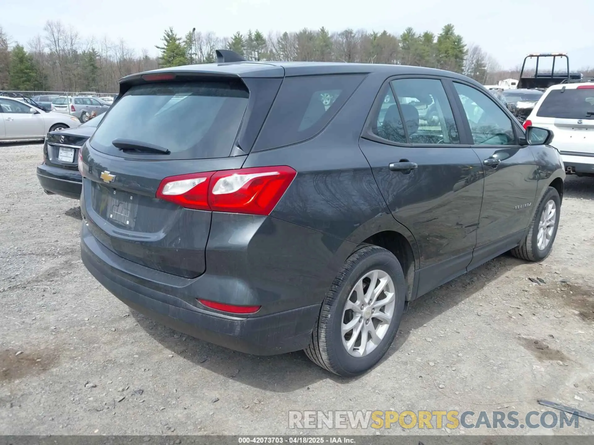 4 Photograph of a damaged car 3GNAXHEV7LS506237 CHEVROLET EQUINOX 2020