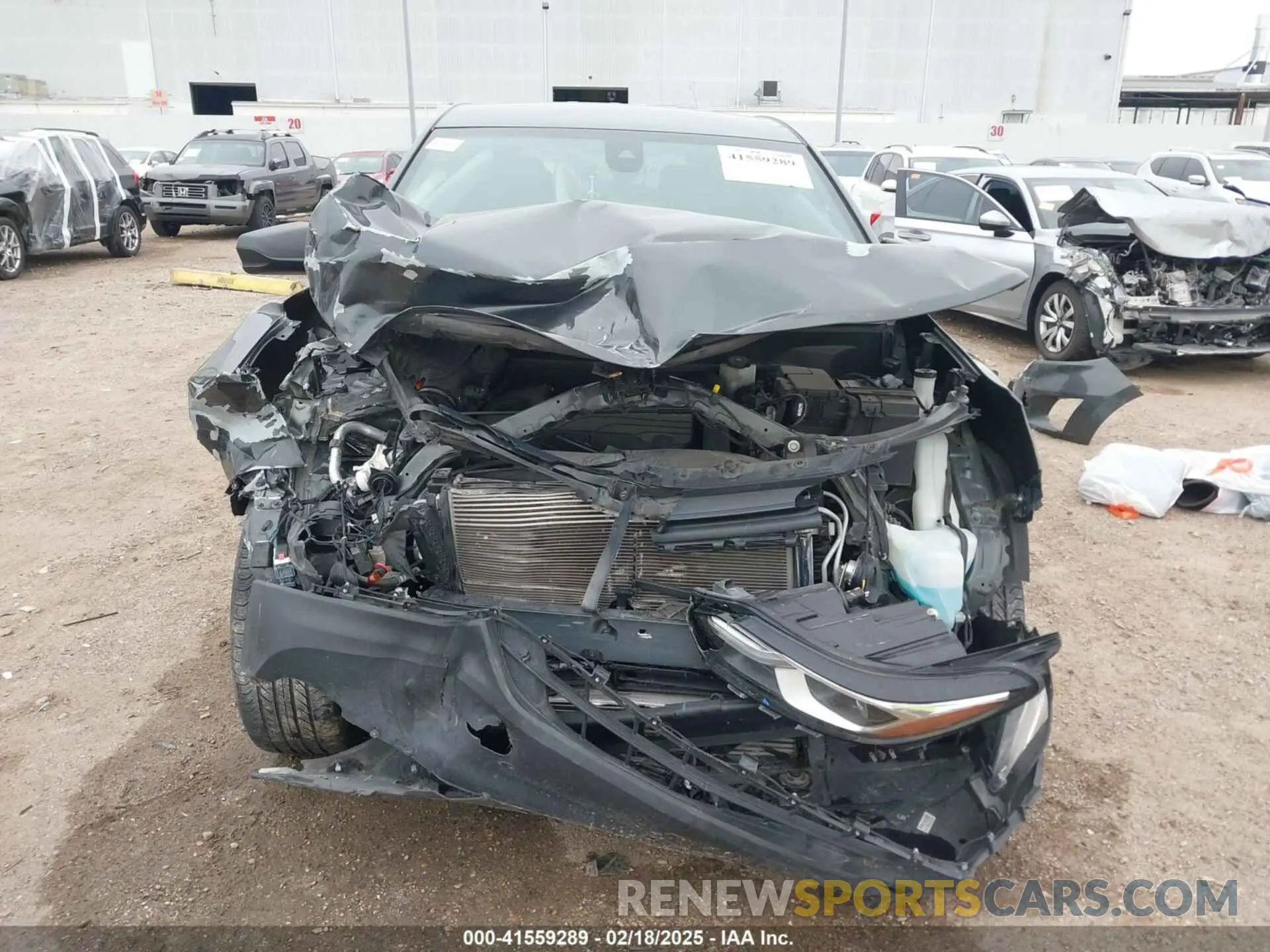 13 Photograph of a damaged car 3GNAXHEV7LS614583 CHEVROLET EQUINOX 2020