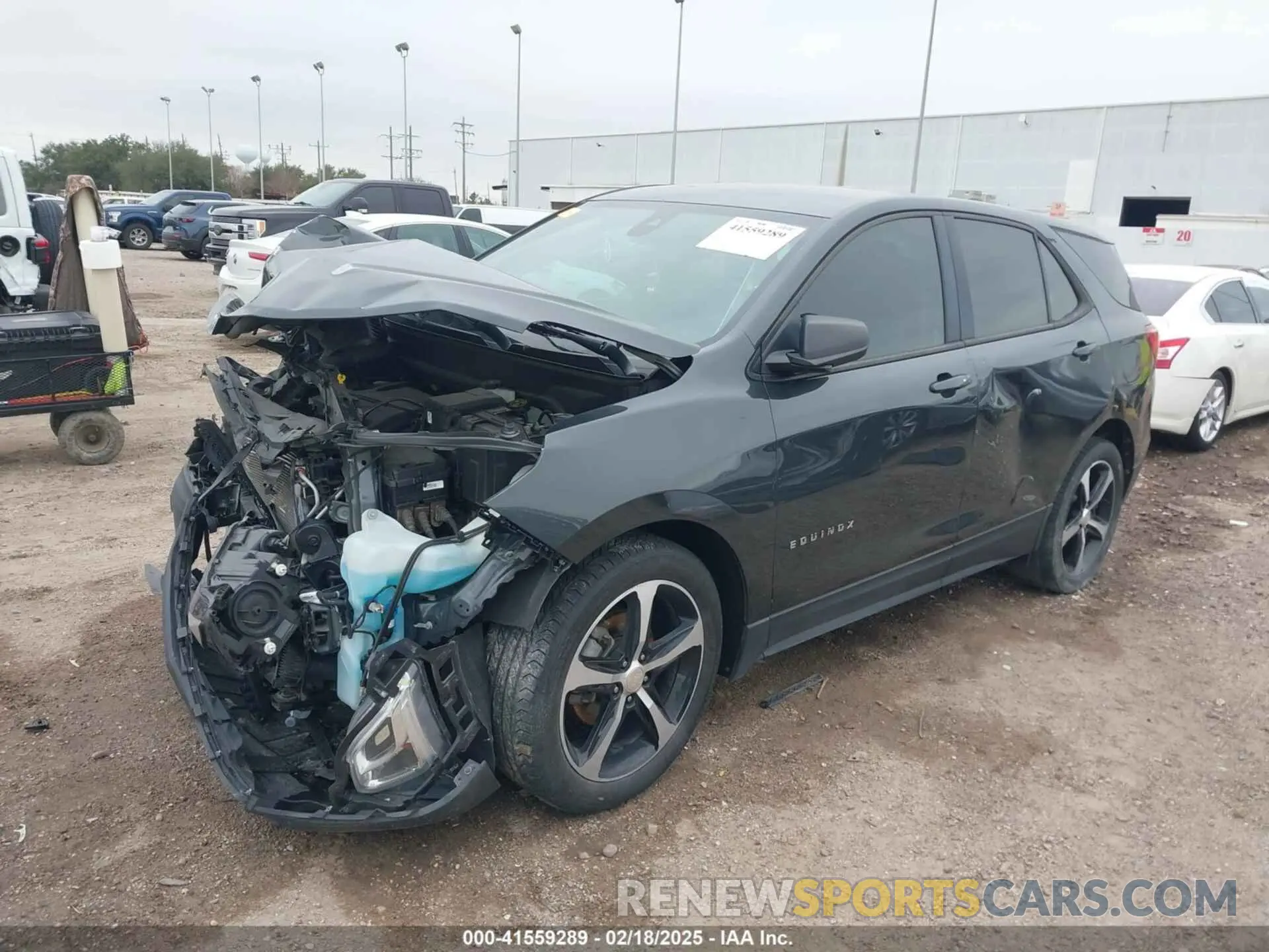 2 Photograph of a damaged car 3GNAXHEV7LS614583 CHEVROLET EQUINOX 2020