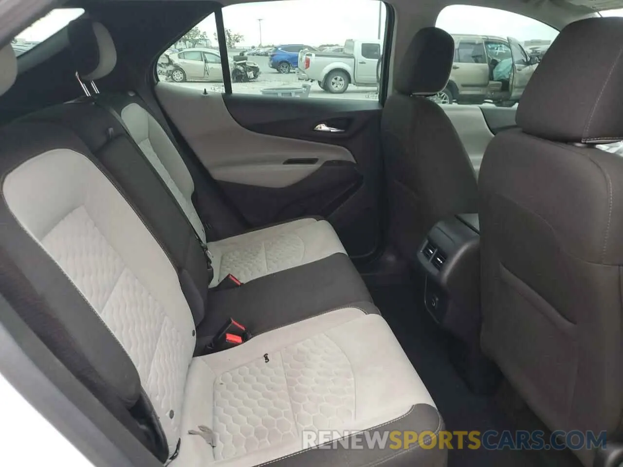 12 Photograph of a damaged car 3GNAXHEV7LS716000 CHEVROLET EQUINOX 2020