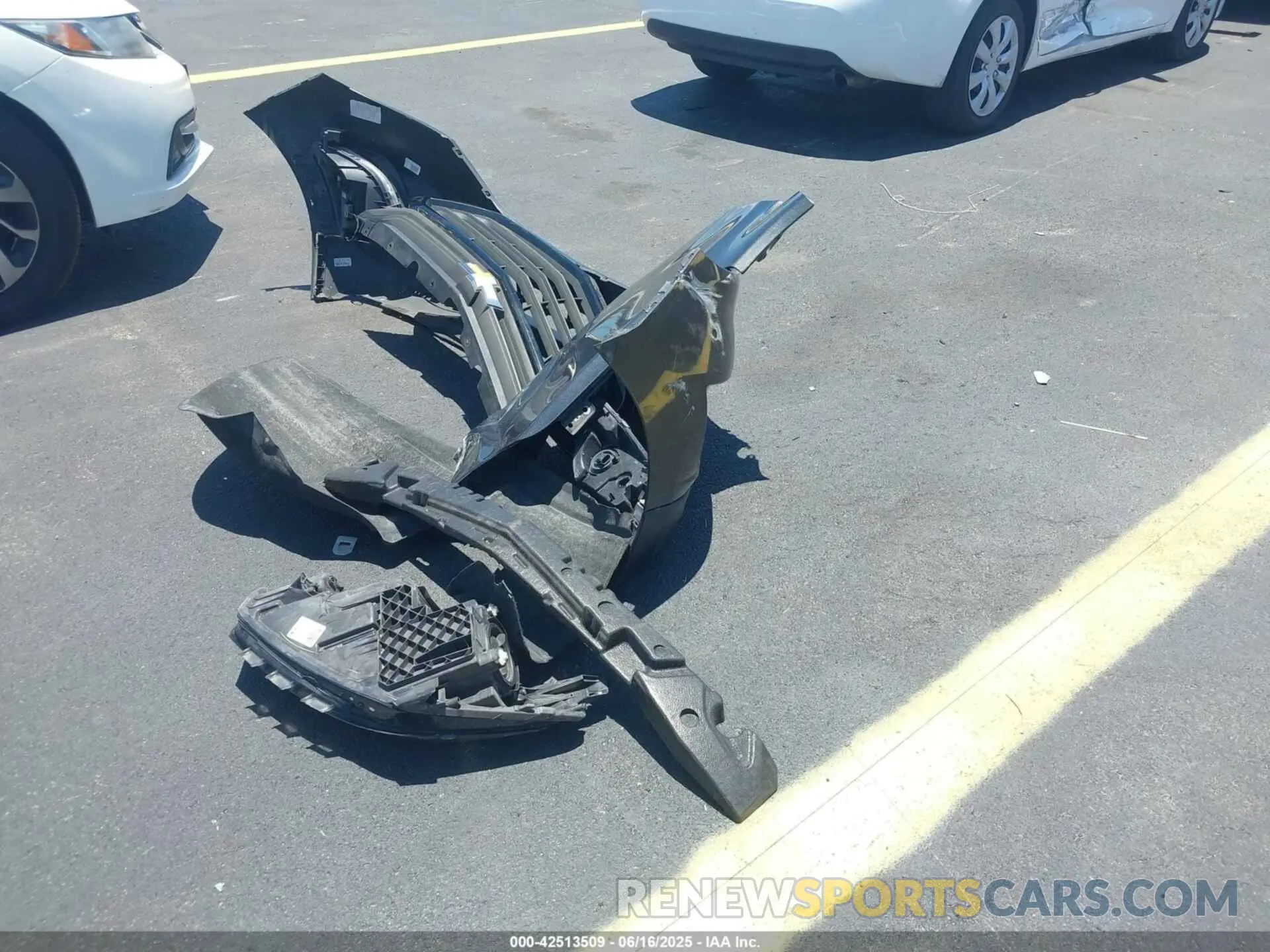 12 Photograph of a damaged car 3GNAXHEV8LS627987 CHEVROLET EQUINOX 2020