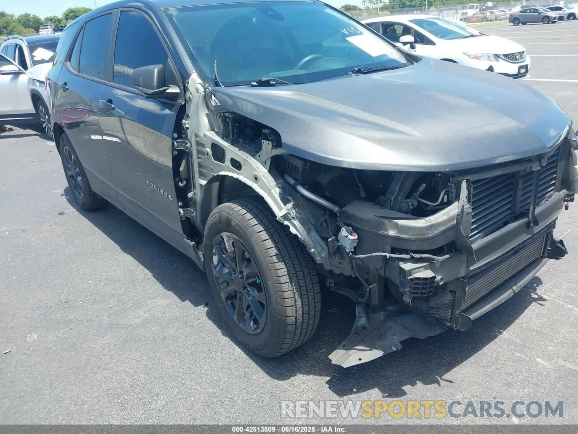 6 Photograph of a damaged car 3GNAXHEV8LS627987 CHEVROLET EQUINOX 2020