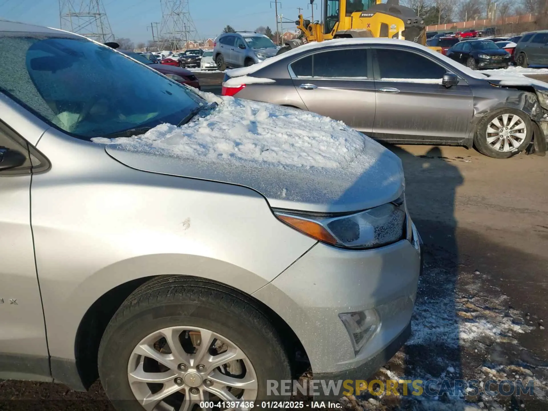 17 Photograph of a damaged car 3GNAXHEV8LS670290 CHEVROLET EQUINOX 2020