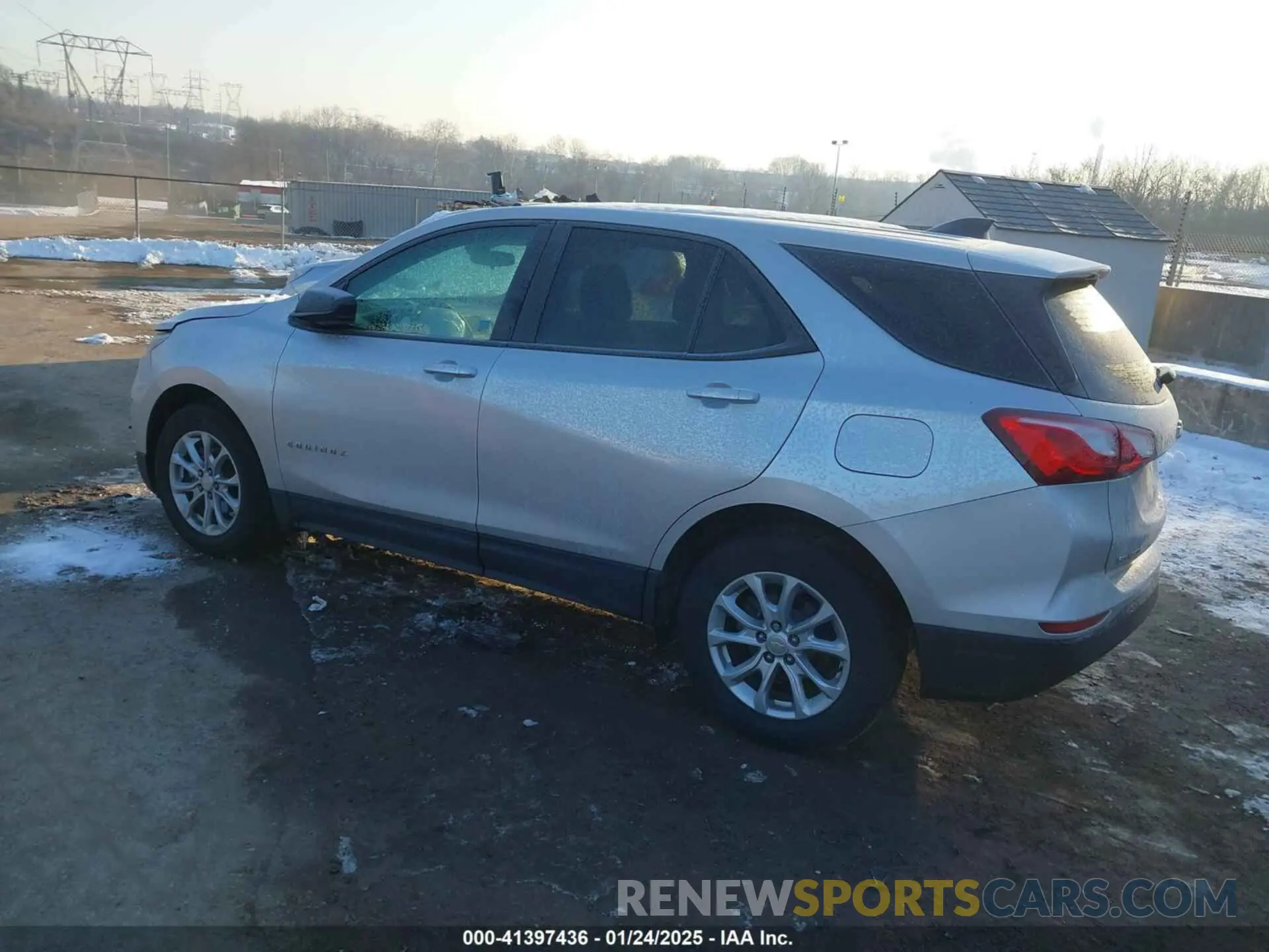 3 Photograph of a damaged car 3GNAXHEV8LS670290 CHEVROLET EQUINOX 2020
