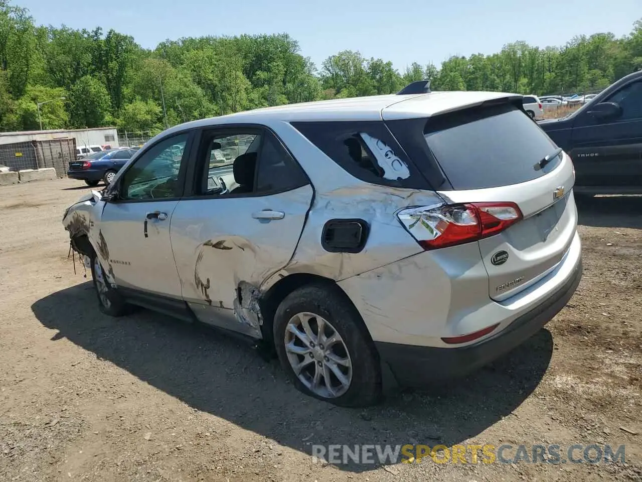 2 Photograph of a damaged car 3GNAXHEV8LS677157 CHEVROLET EQUINOX 2020