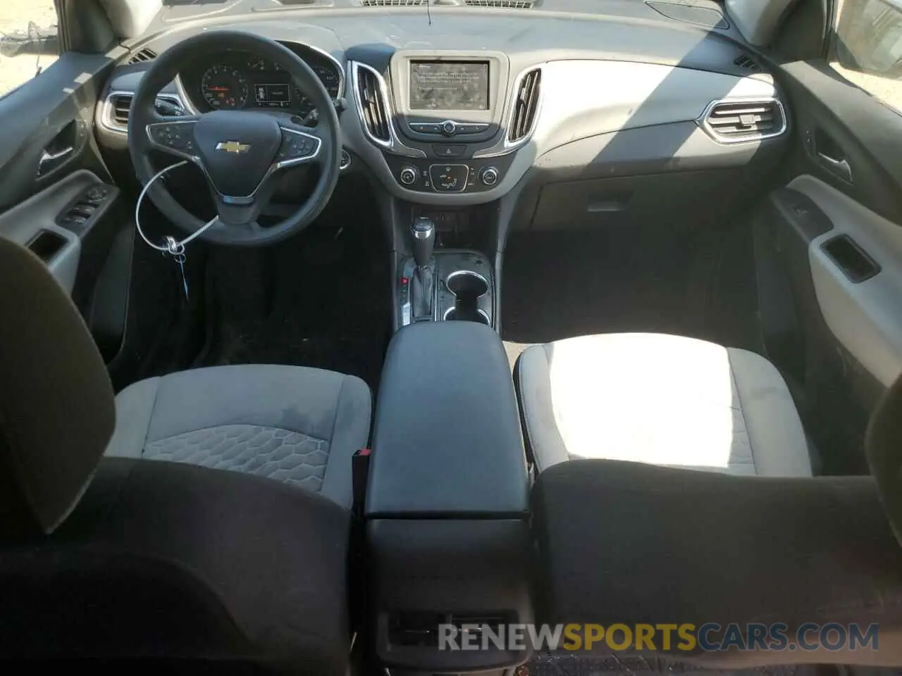 8 Photograph of a damaged car 3GNAXHEV8LS677157 CHEVROLET EQUINOX 2020