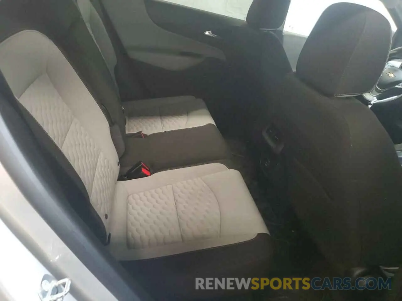 11 Photograph of a damaged car 3GNAXHEV8LS688711 CHEVROLET EQUINOX 2020