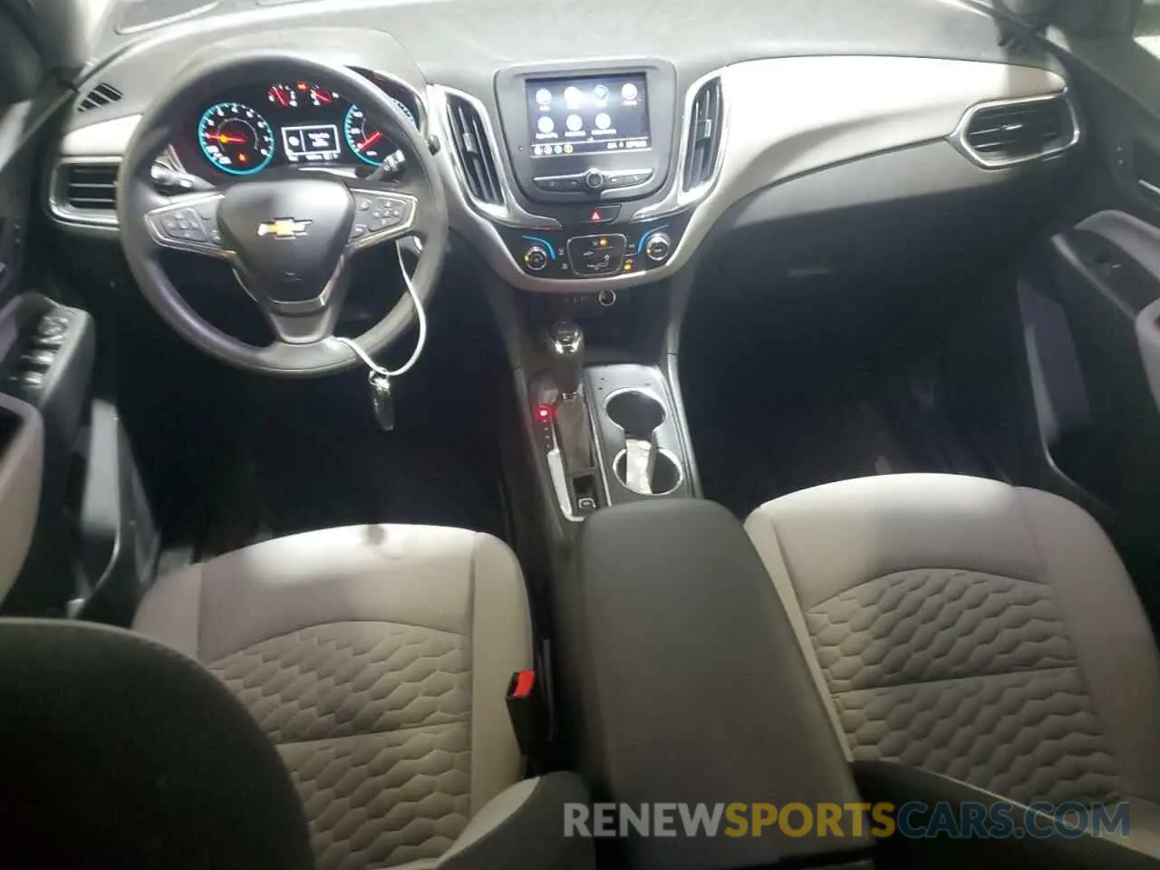 8 Photograph of a damaged car 3GNAXHEV8LS688711 CHEVROLET EQUINOX 2020