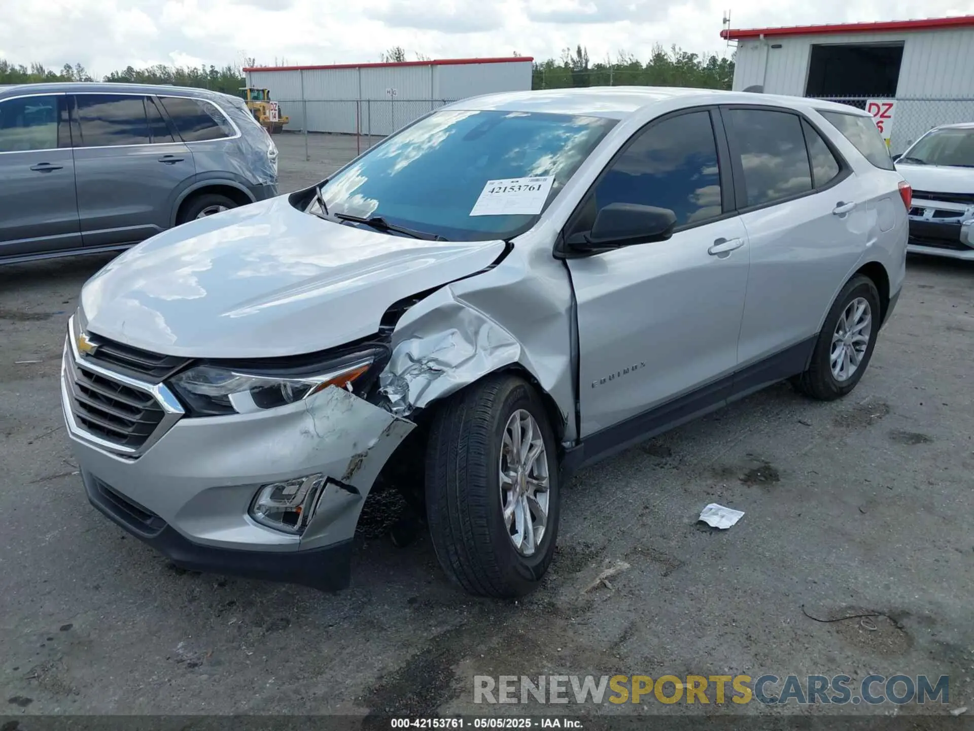2 Photograph of a damaged car 3GNAXHEV8LS696940 CHEVROLET EQUINOX 2020