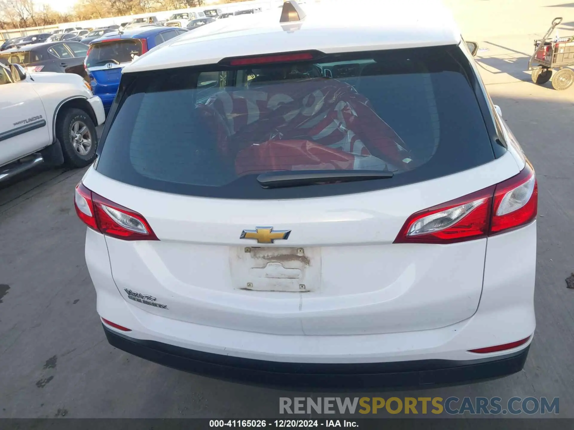 17 Photograph of a damaged car 3GNAXHEV8LS706236 CHEVROLET EQUINOX 2020