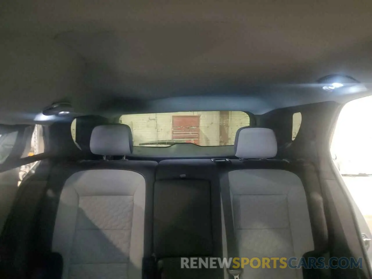 10 Photograph of a damaged car 3GNAXHEV8LS706656 CHEVROLET EQUINOX 2020