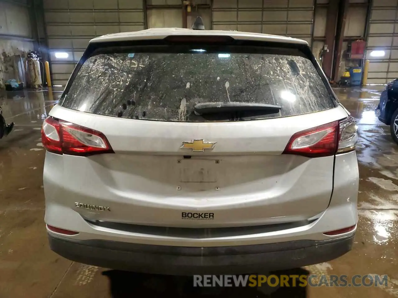 6 Photograph of a damaged car 3GNAXHEV8LS706656 CHEVROLET EQUINOX 2020