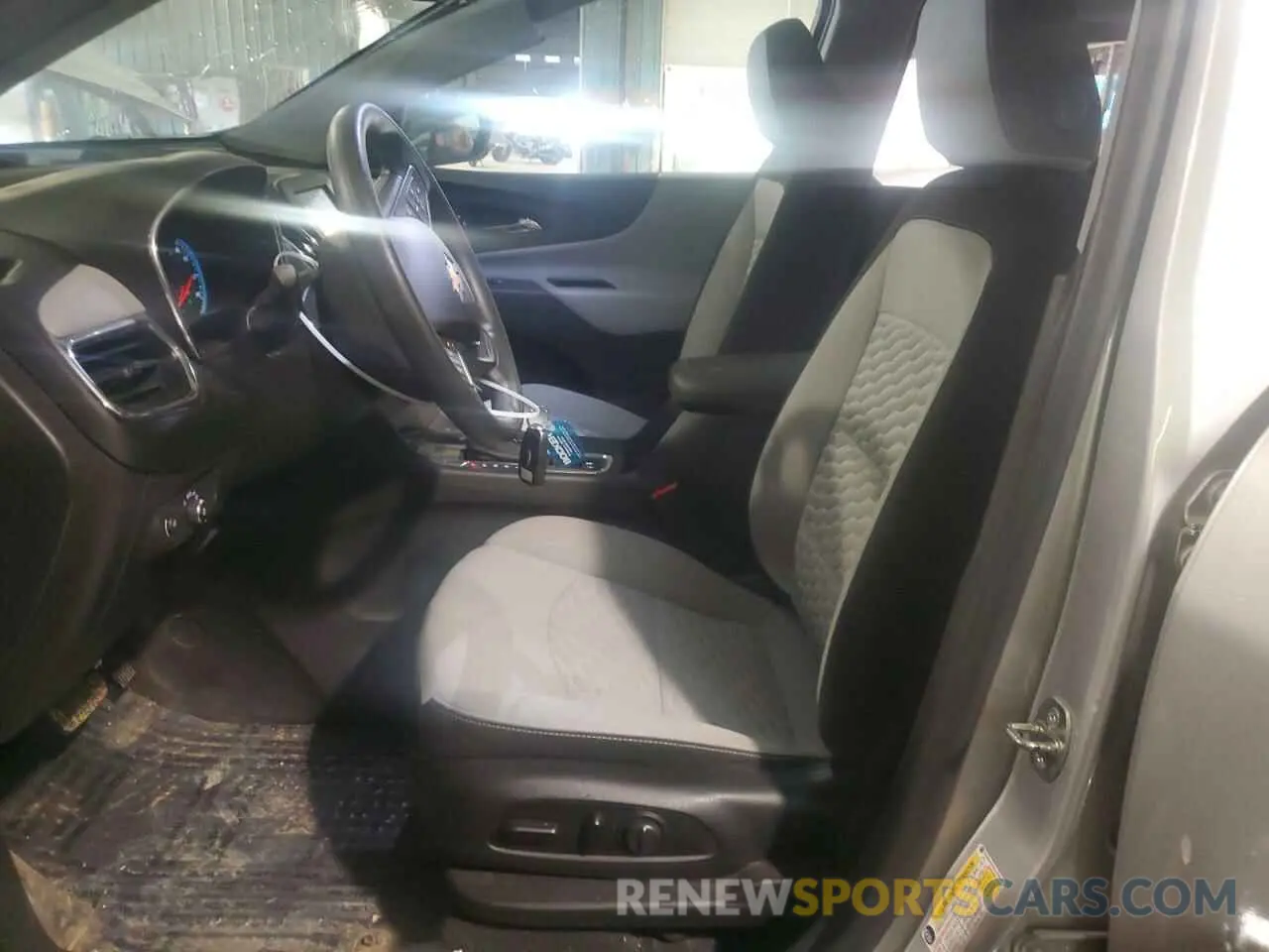 7 Photograph of a damaged car 3GNAXHEV8LS706656 CHEVROLET EQUINOX 2020