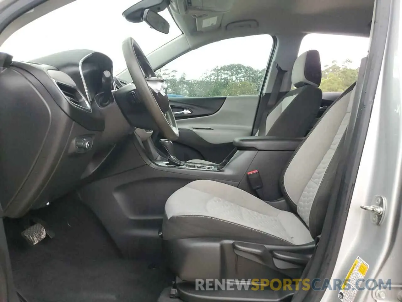 7 Photograph of a damaged car 3GNAXHEV8LS735056 CHEVROLET EQUINOX 2020