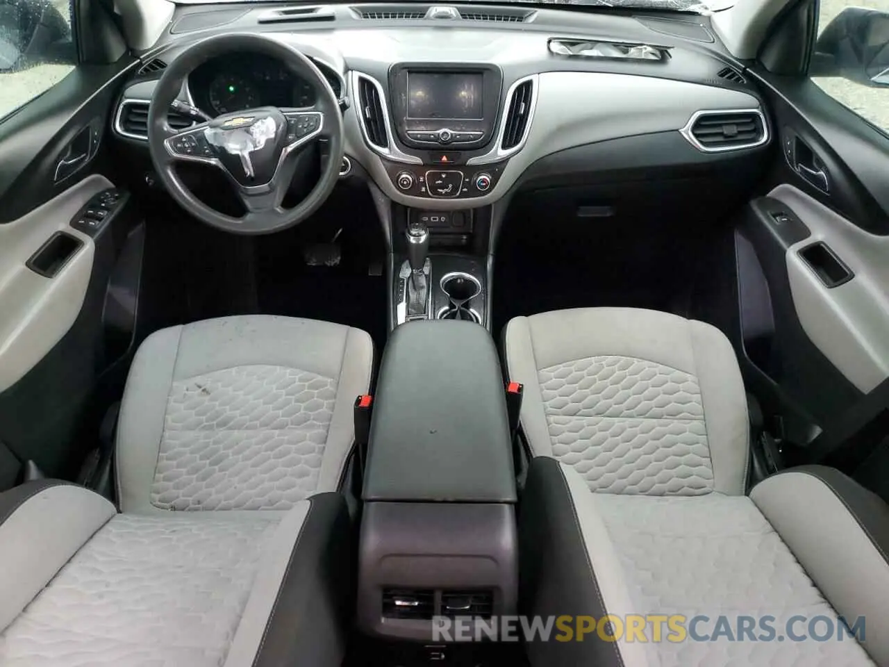 8 Photograph of a damaged car 3GNAXHEV8LS735056 CHEVROLET EQUINOX 2020