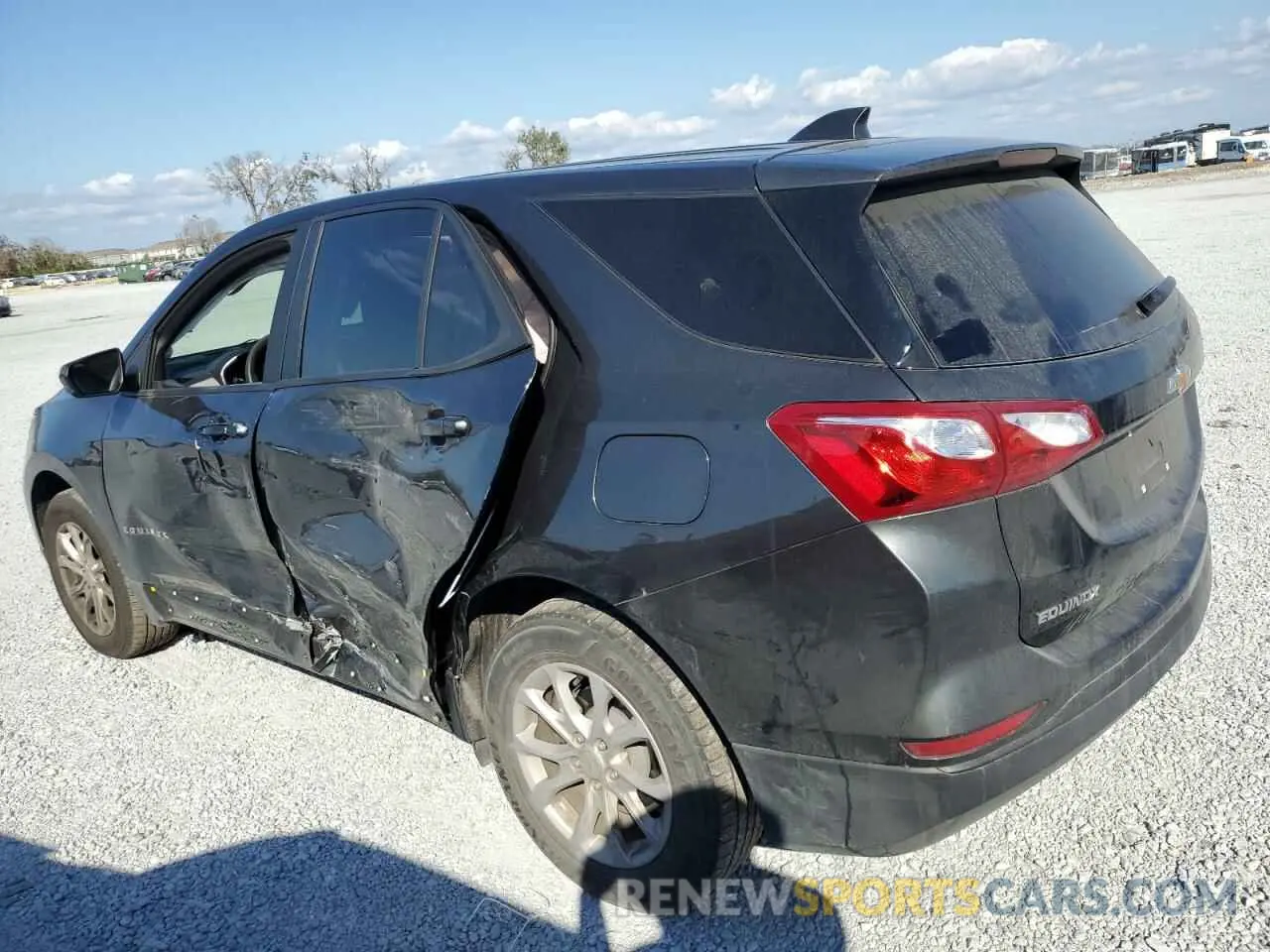 2 Photograph of a damaged car 3GNAXHEV9LS645186 CHEVROLET EQUINOX 2020