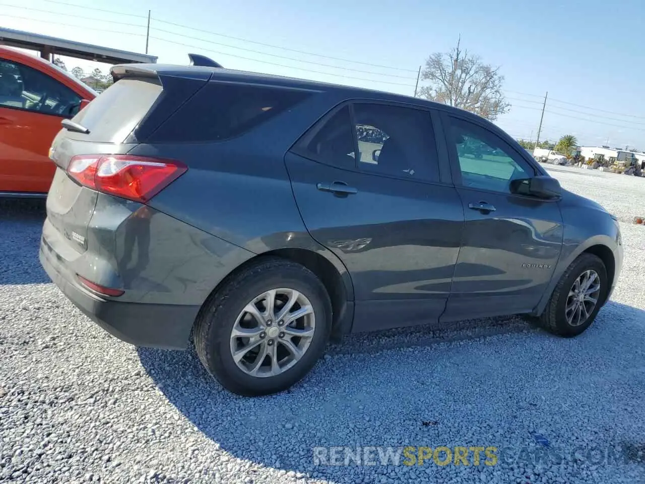 3 Photograph of a damaged car 3GNAXHEV9LS645186 CHEVROLET EQUINOX 2020