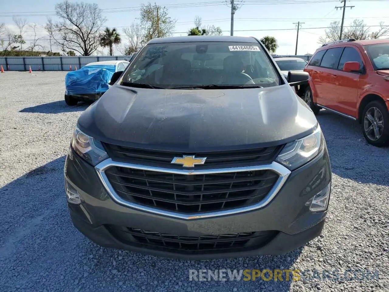 5 Photograph of a damaged car 3GNAXHEV9LS645186 CHEVROLET EQUINOX 2020