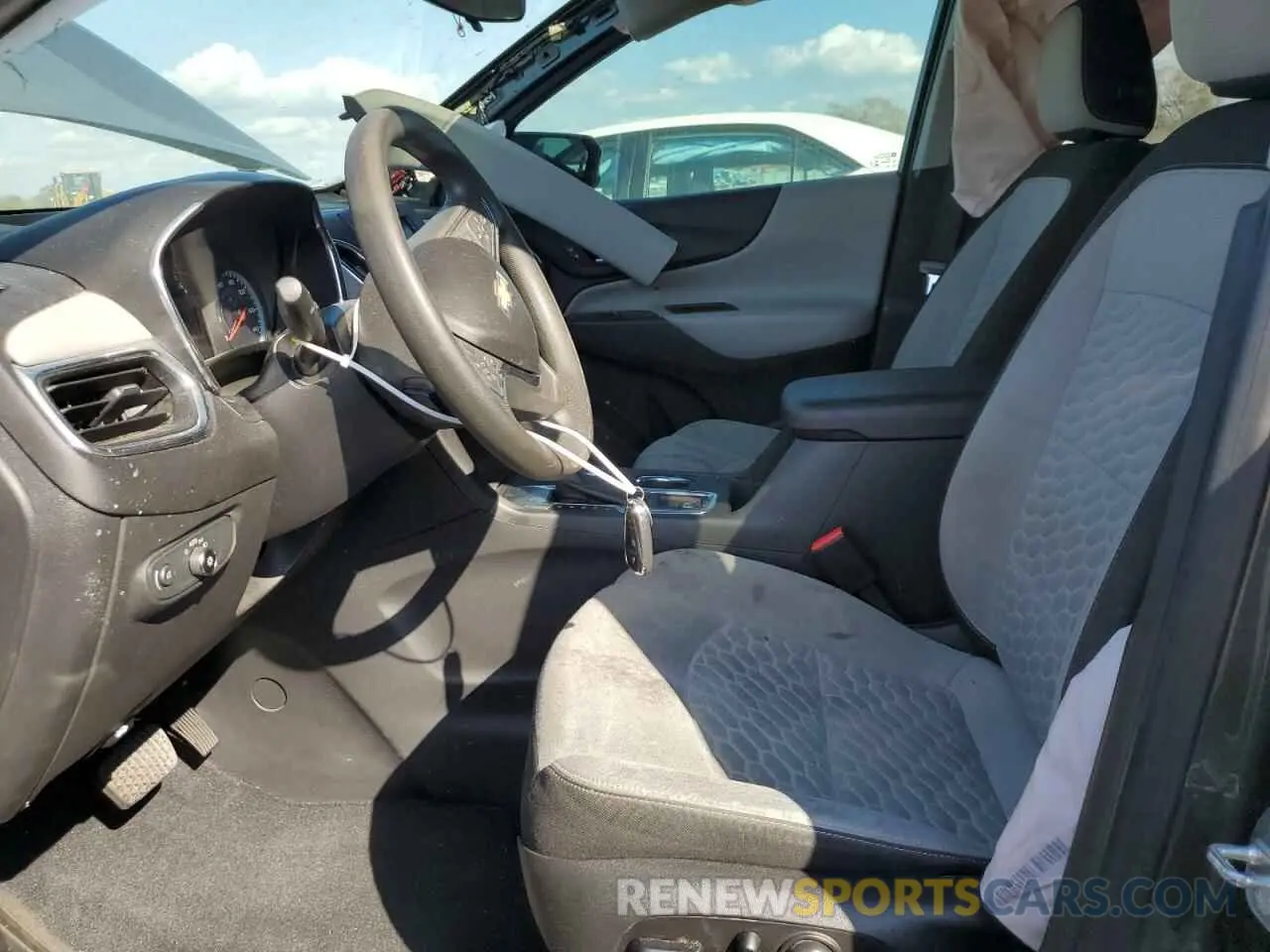 7 Photograph of a damaged car 3GNAXHEV9LS645186 CHEVROLET EQUINOX 2020