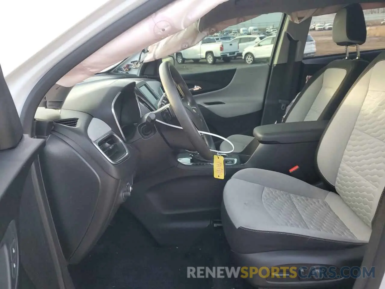 7 Photograph of a damaged car 3GNAXHEV9LS675613 CHEVROLET EQUINOX 2020