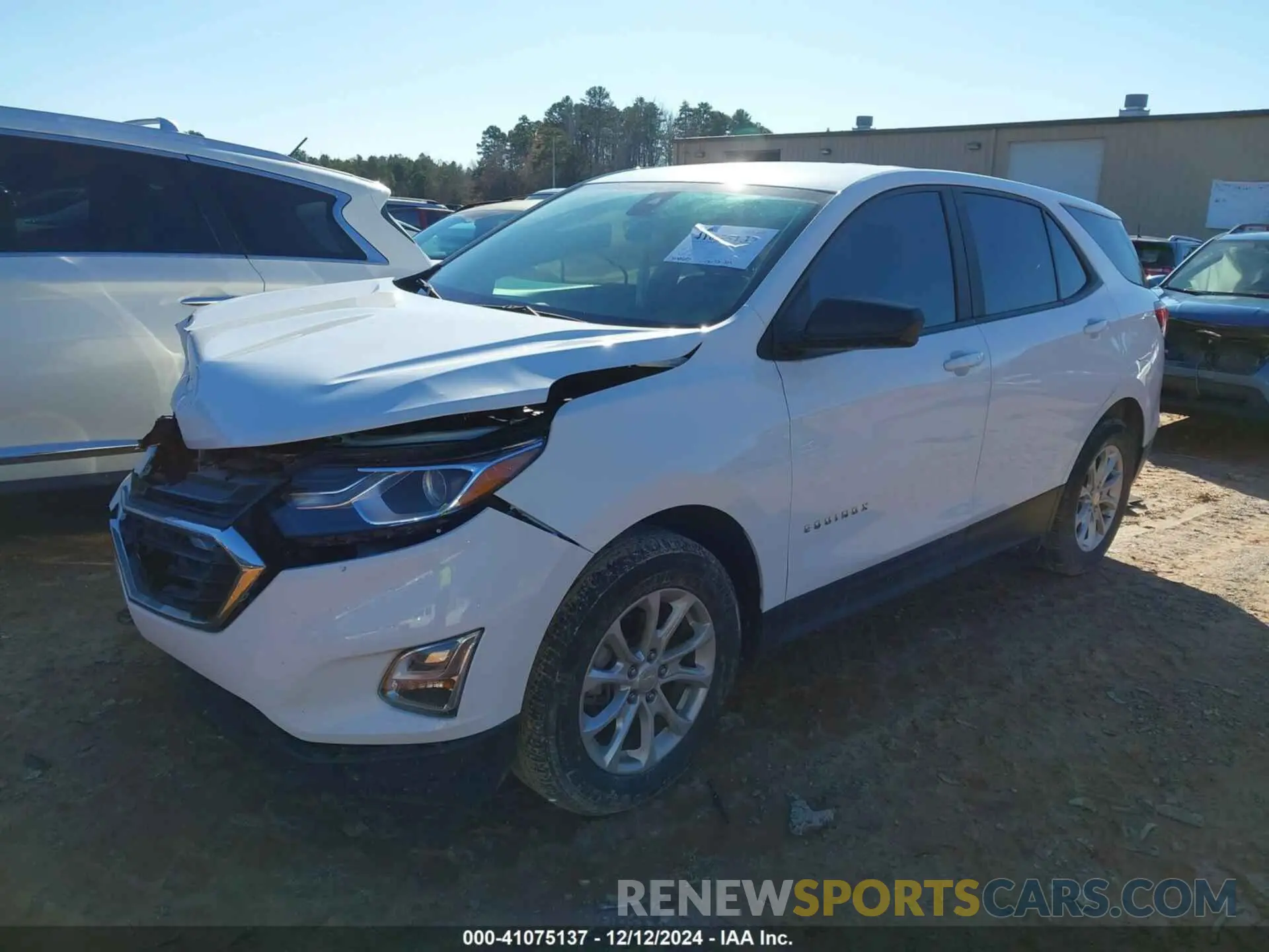 2 Photograph of a damaged car 3GNAXHEV9LS677829 CHEVROLET EQUINOX 2020