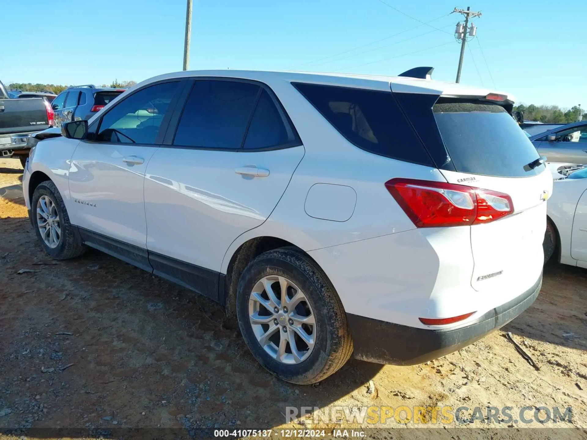 3 Photograph of a damaged car 3GNAXHEV9LS677829 CHEVROLET EQUINOX 2020