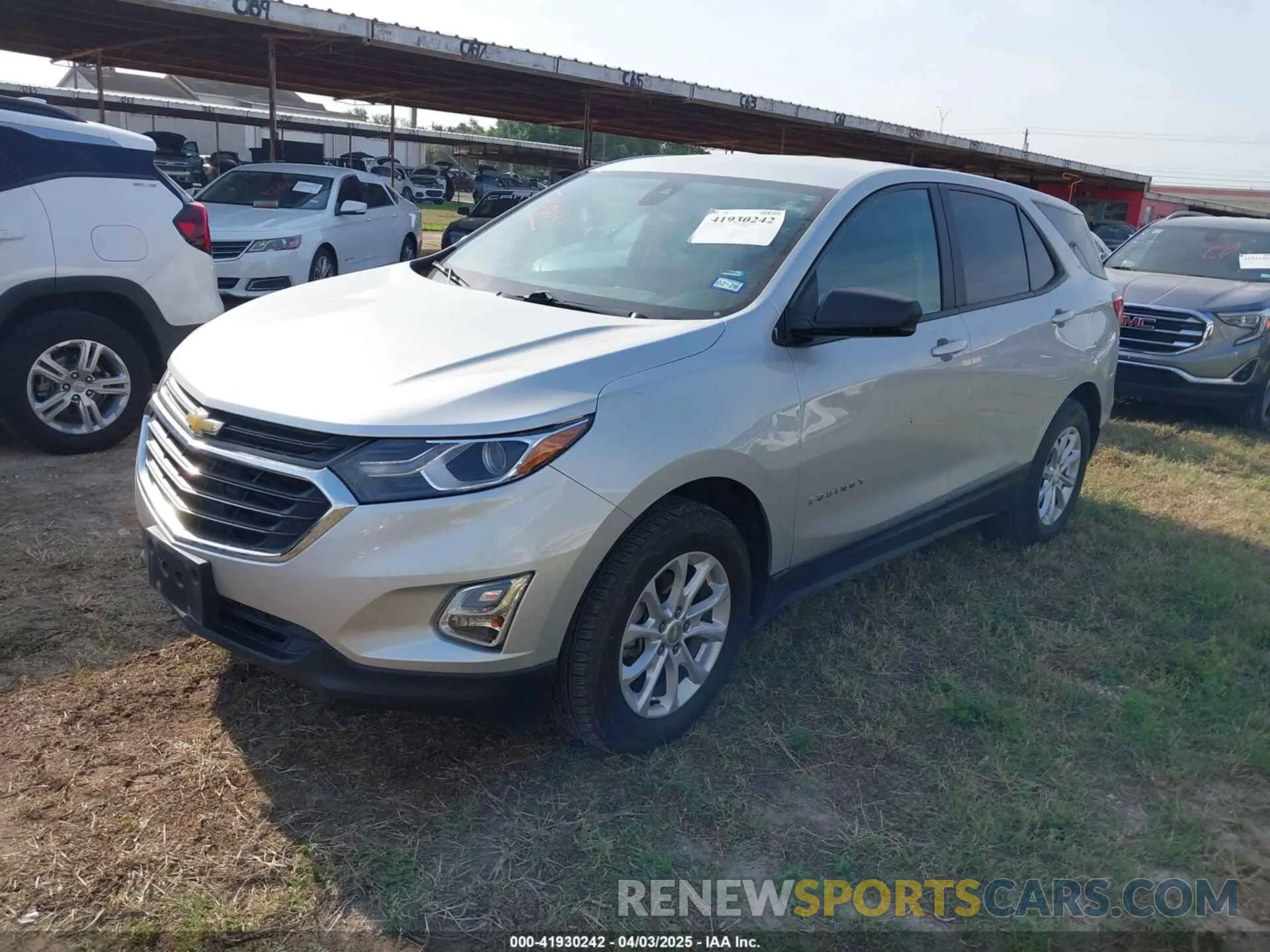 2 Photograph of a damaged car 3GNAXHEV9LS694453 CHEVROLET EQUINOX 2020