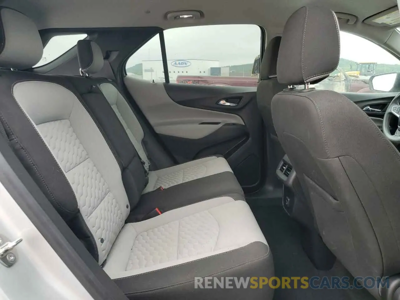 11 Photograph of a damaged car 3GNAXHEVXLS502523 CHEVROLET EQUINOX 2020
