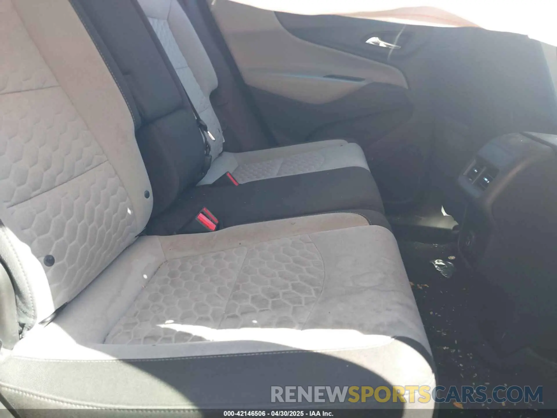 8 Photograph of a damaged car 3GNAXHEVXLS511545 CHEVROLET EQUINOX 2020