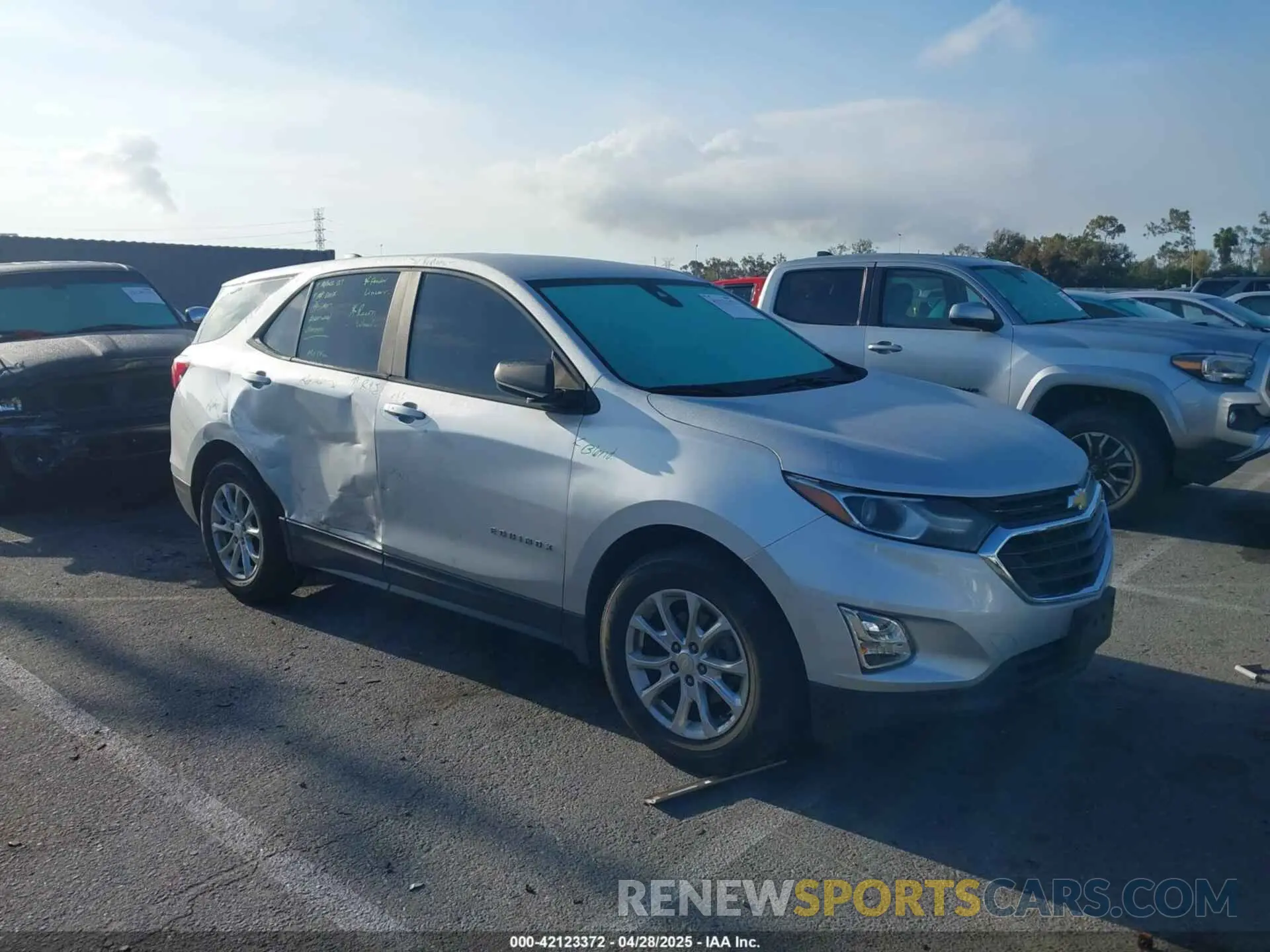 1 Photograph of a damaged car 3GNAXHEVXLS518026 CHEVROLET EQUINOX 2020