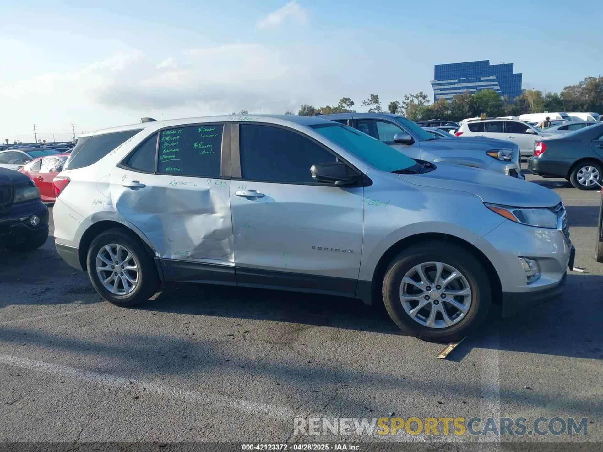 13 Photograph of a damaged car 3GNAXHEVXLS518026 CHEVROLET EQUINOX 2020