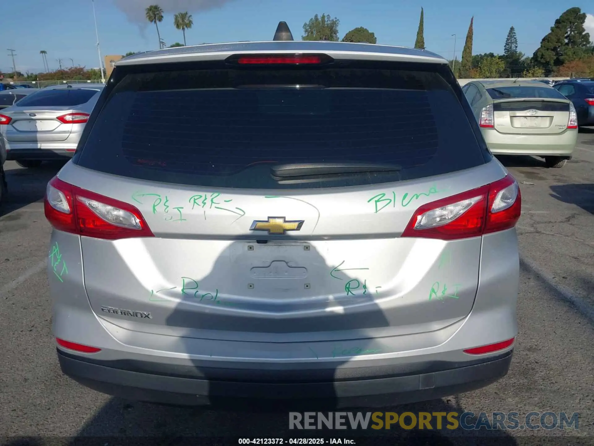 16 Photograph of a damaged car 3GNAXHEVXLS518026 CHEVROLET EQUINOX 2020